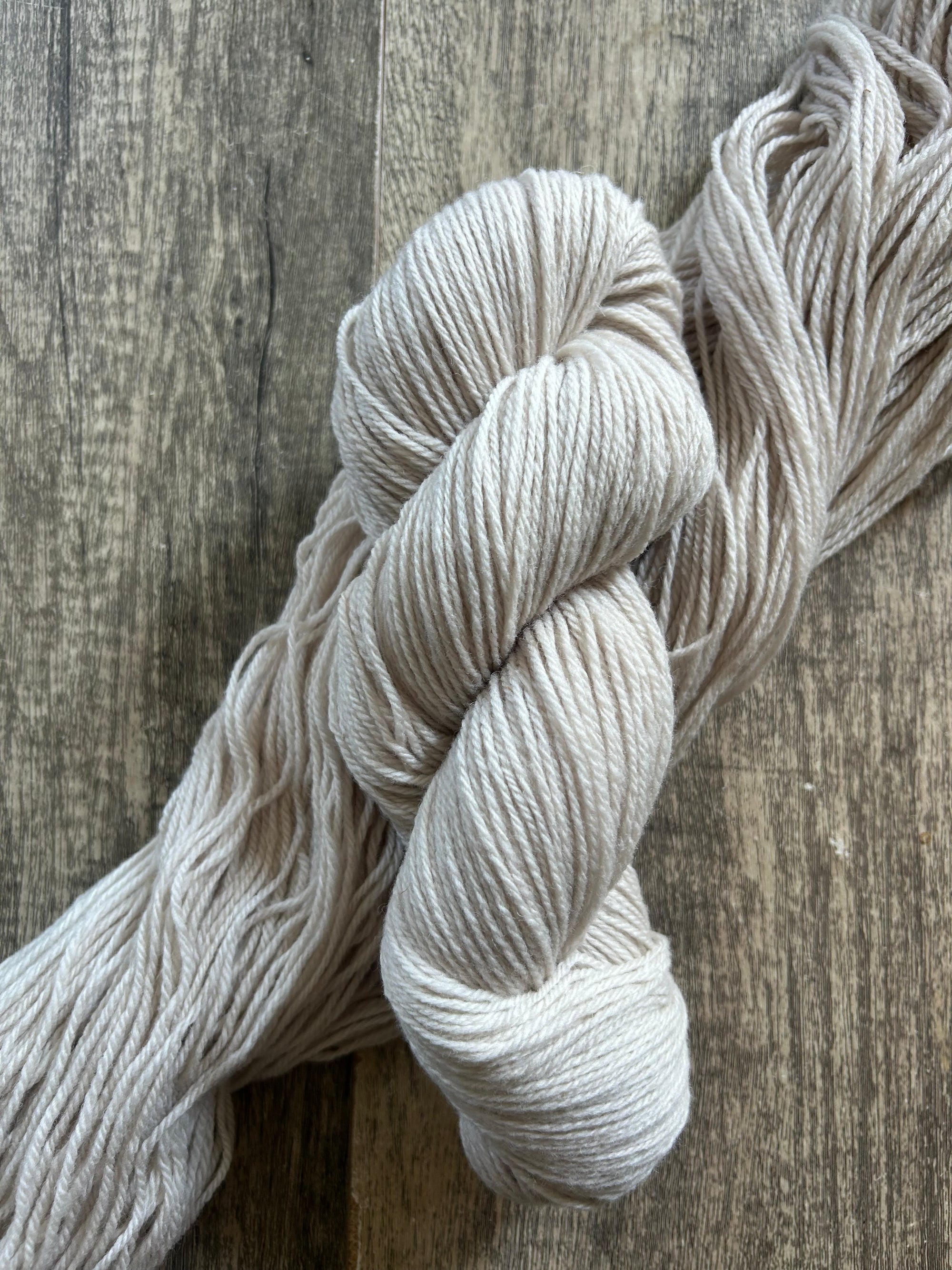 Linum - DK Corriedale Woolen Spun Yarn