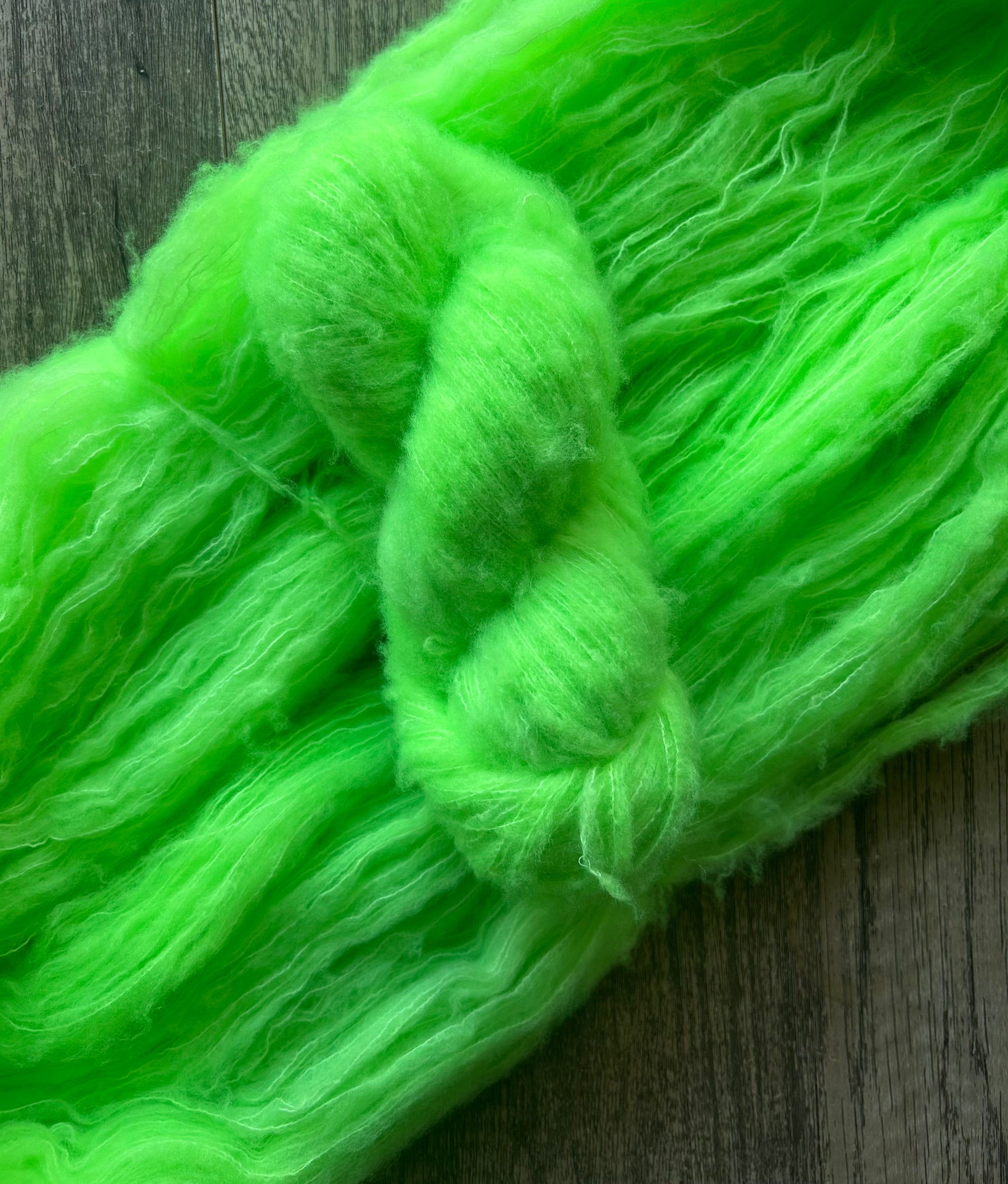 NEON - Green - Brushed Merino Nylon