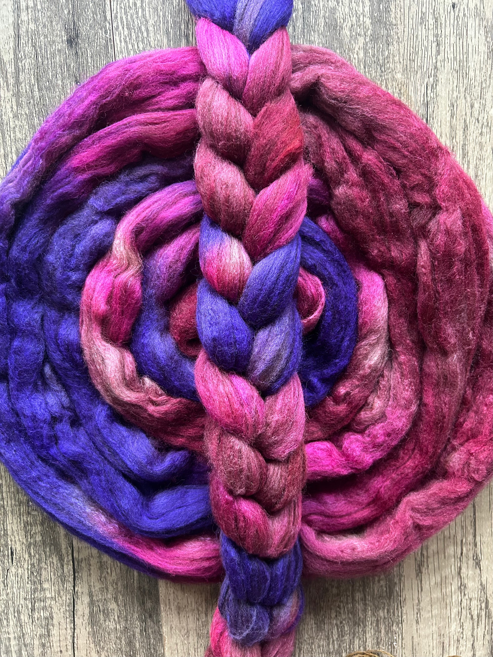 Pizazz - Polwarth/Llama/Silk