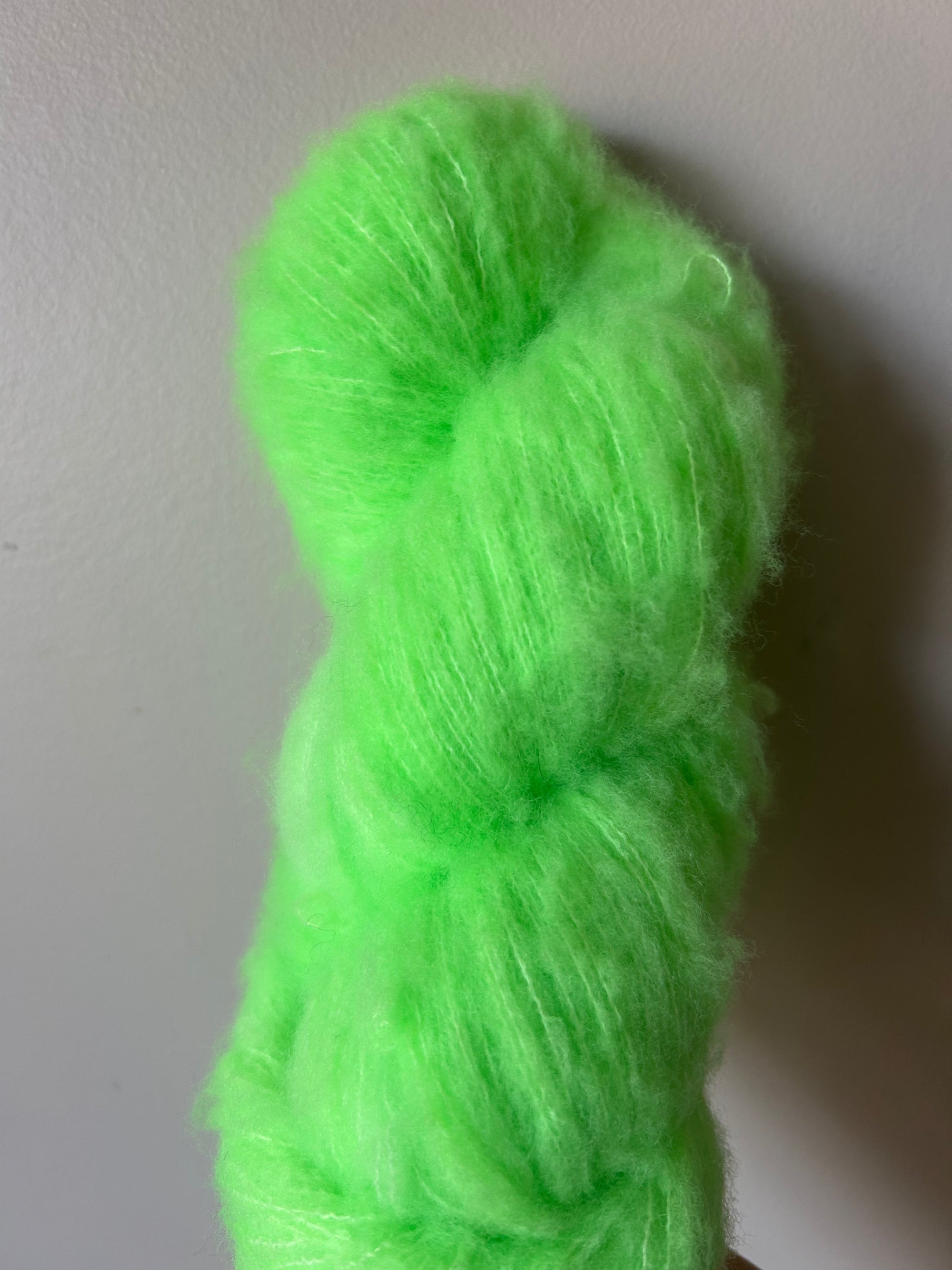 NEON - Green - Brushed Merino Nylon
