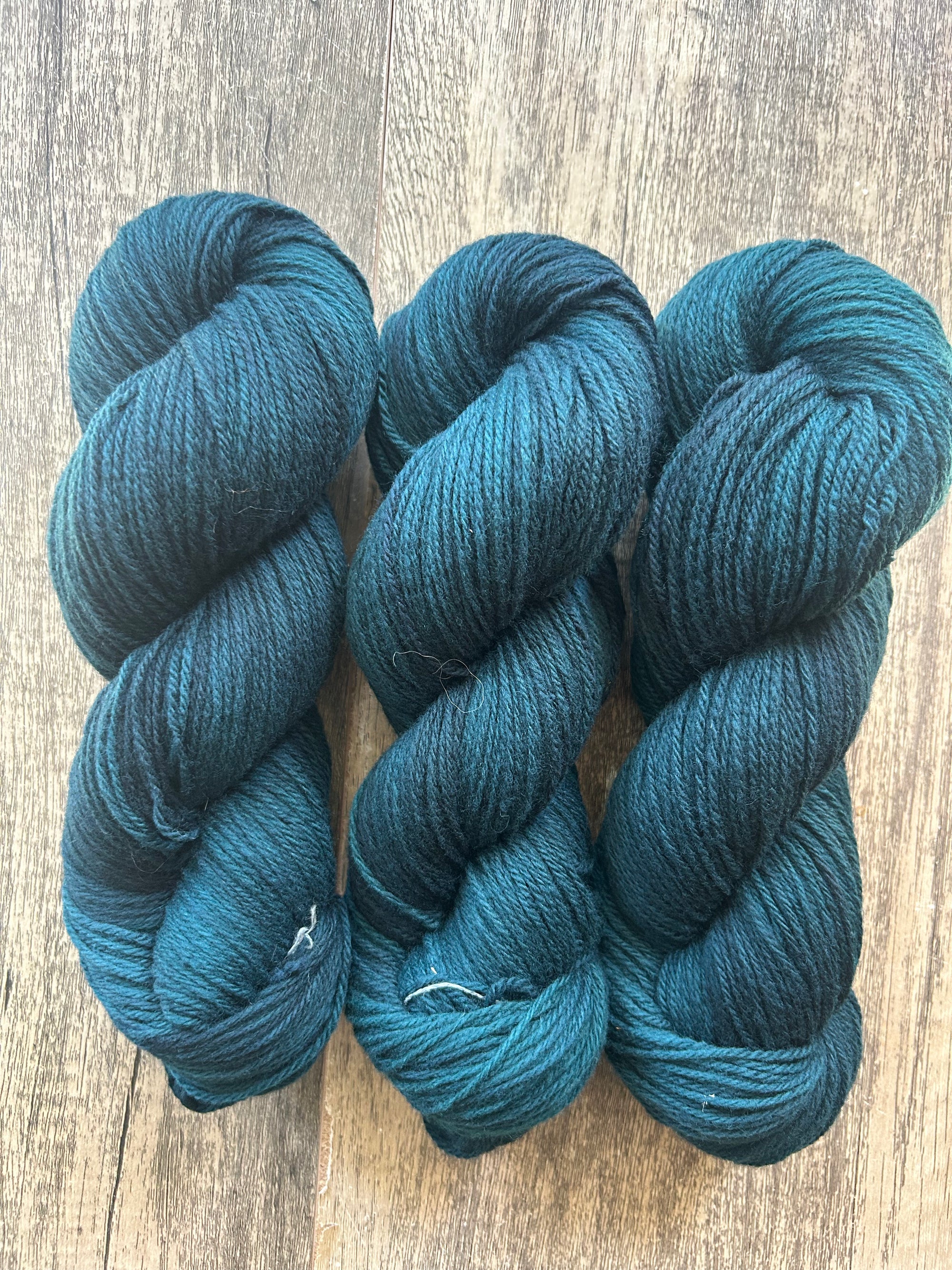 Grackle - DK Corriedale Woolen Spun Yarn