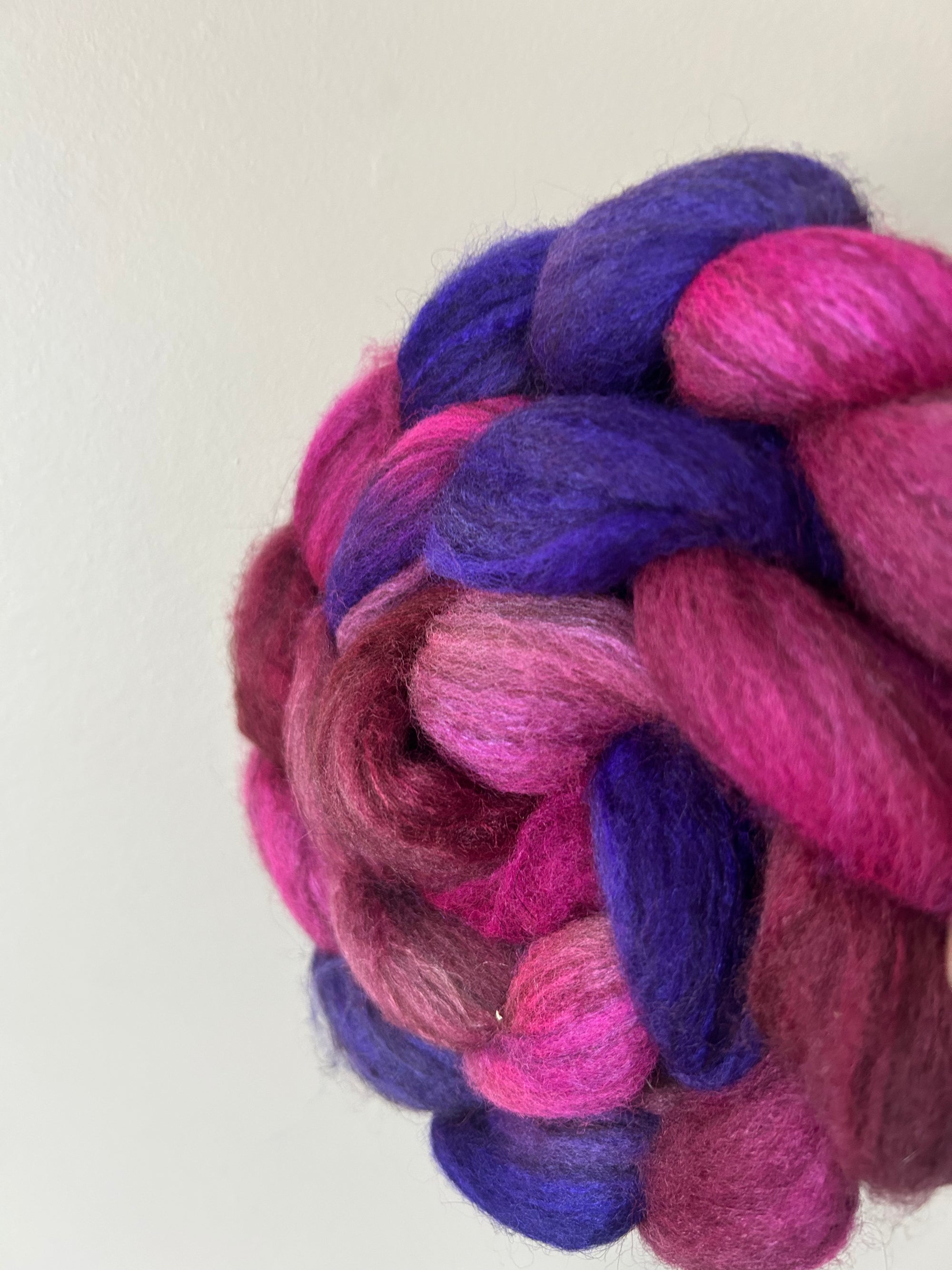 Pizazz - Polwarth/Llama/Silk