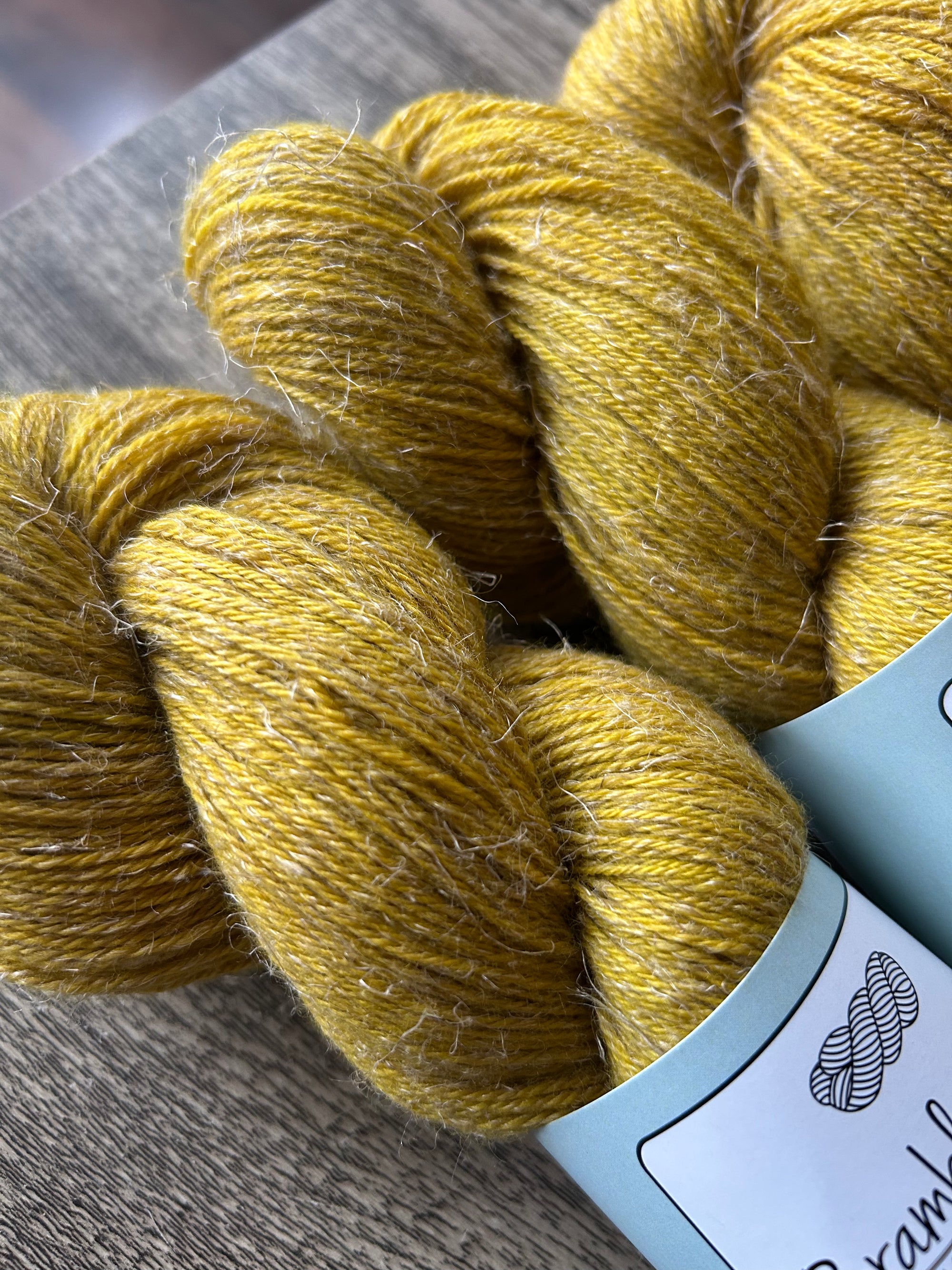 Mellyellow- Sock Wool/Linen 70/30