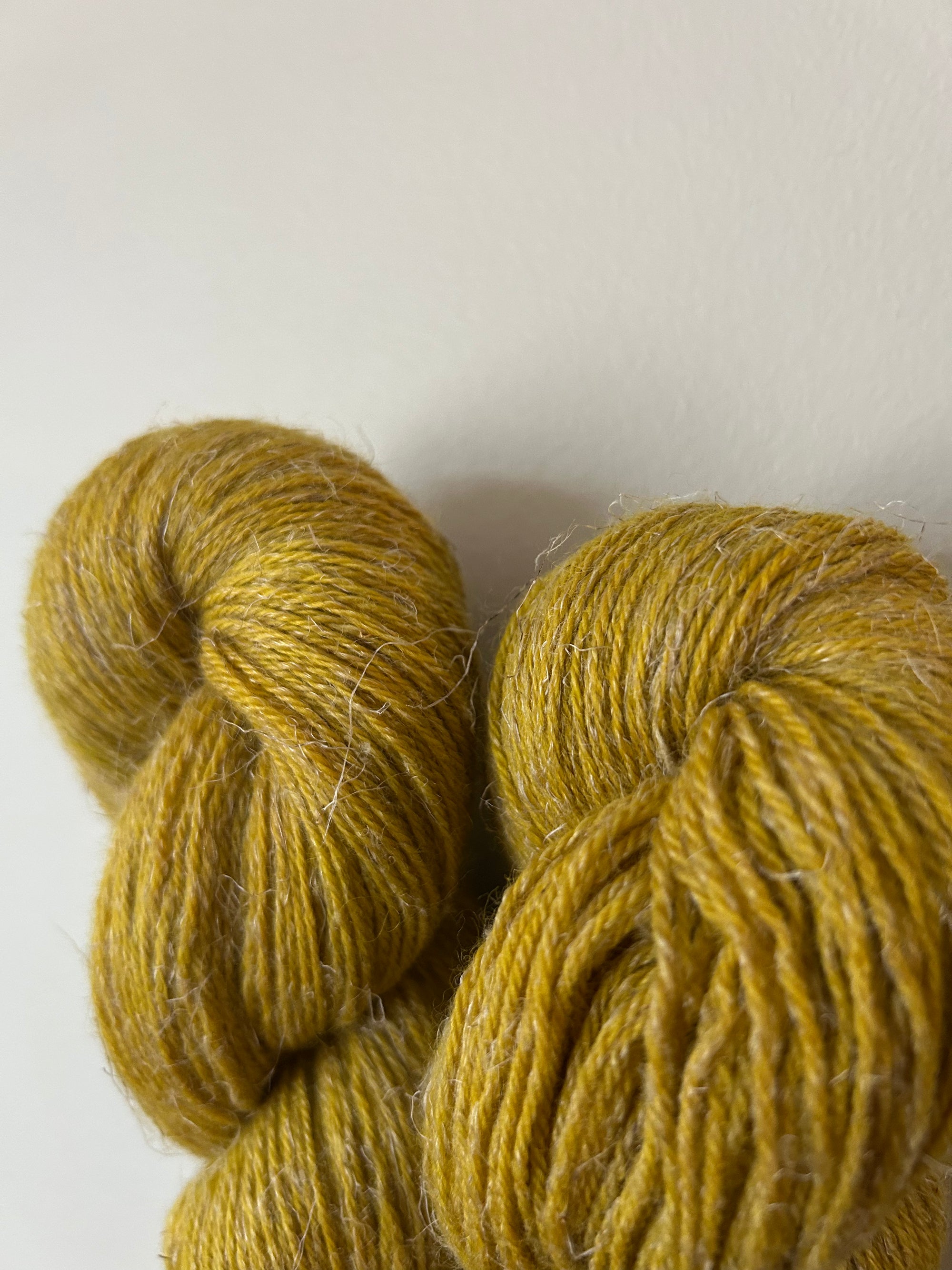 Mellyellow- Sock Wool/Linen 70/30
