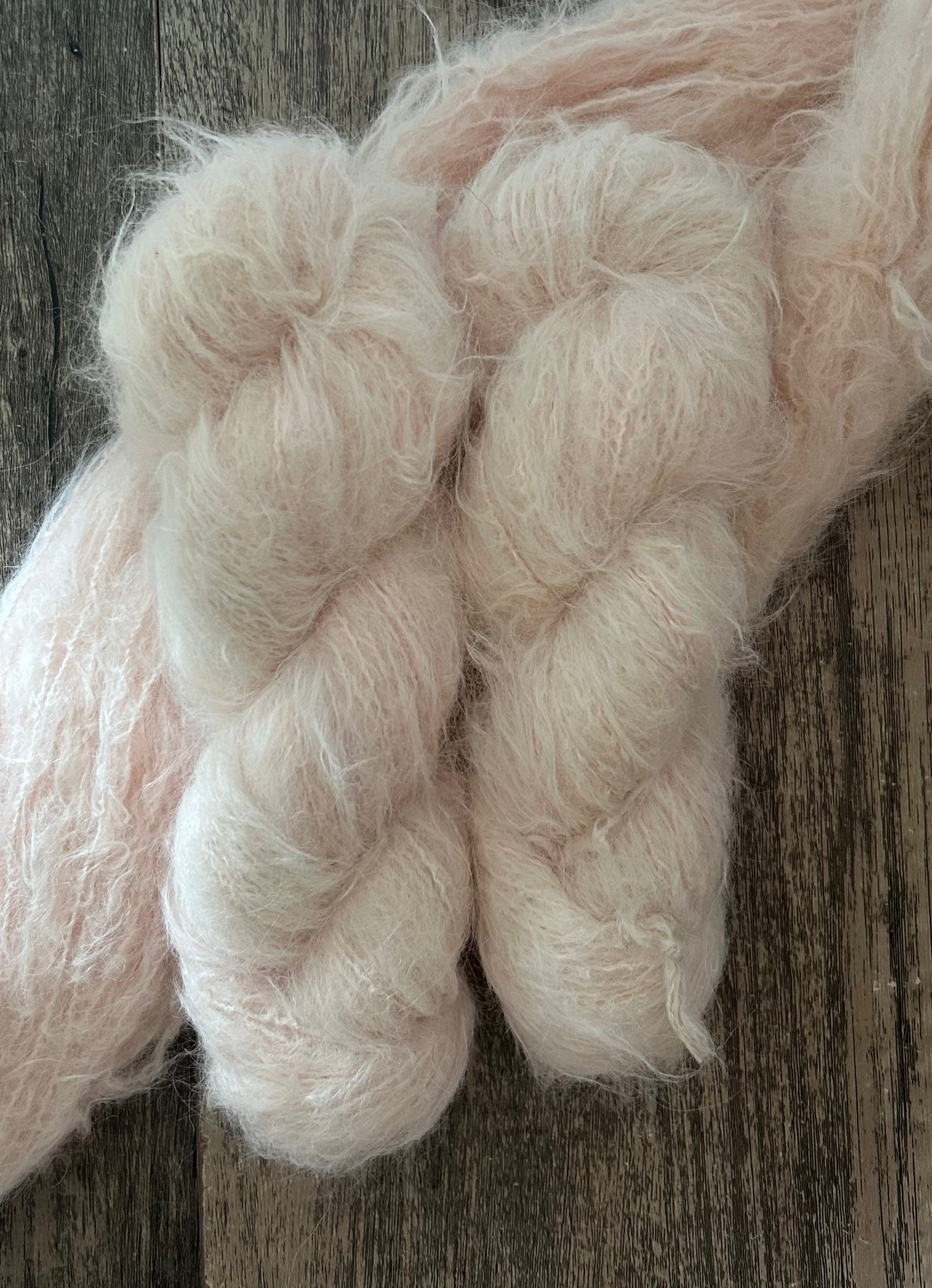 First Kiss - Suri Alpaca DK