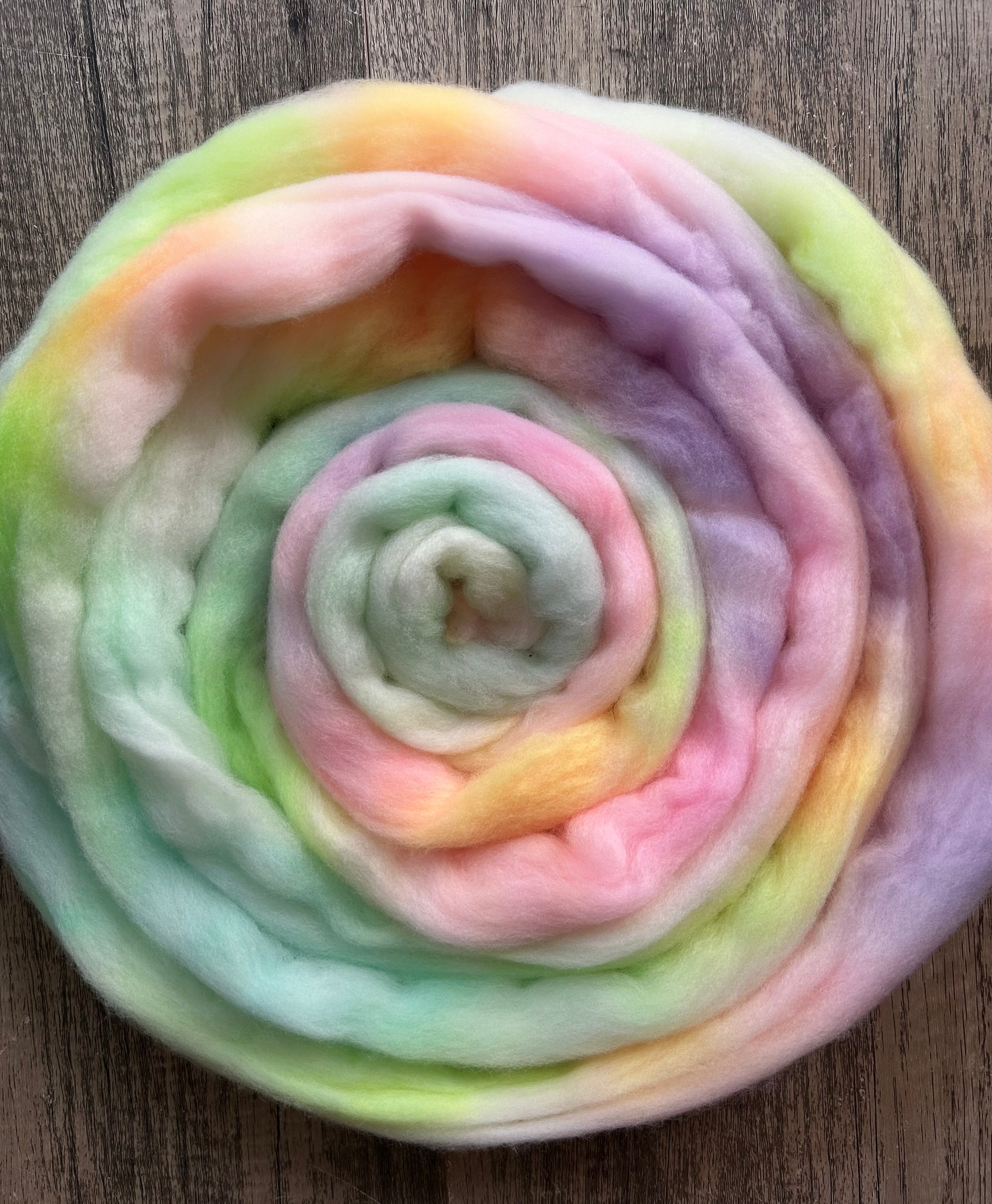 Rainbow Lite - Pearl (21.5 micron) Haunui Fibre