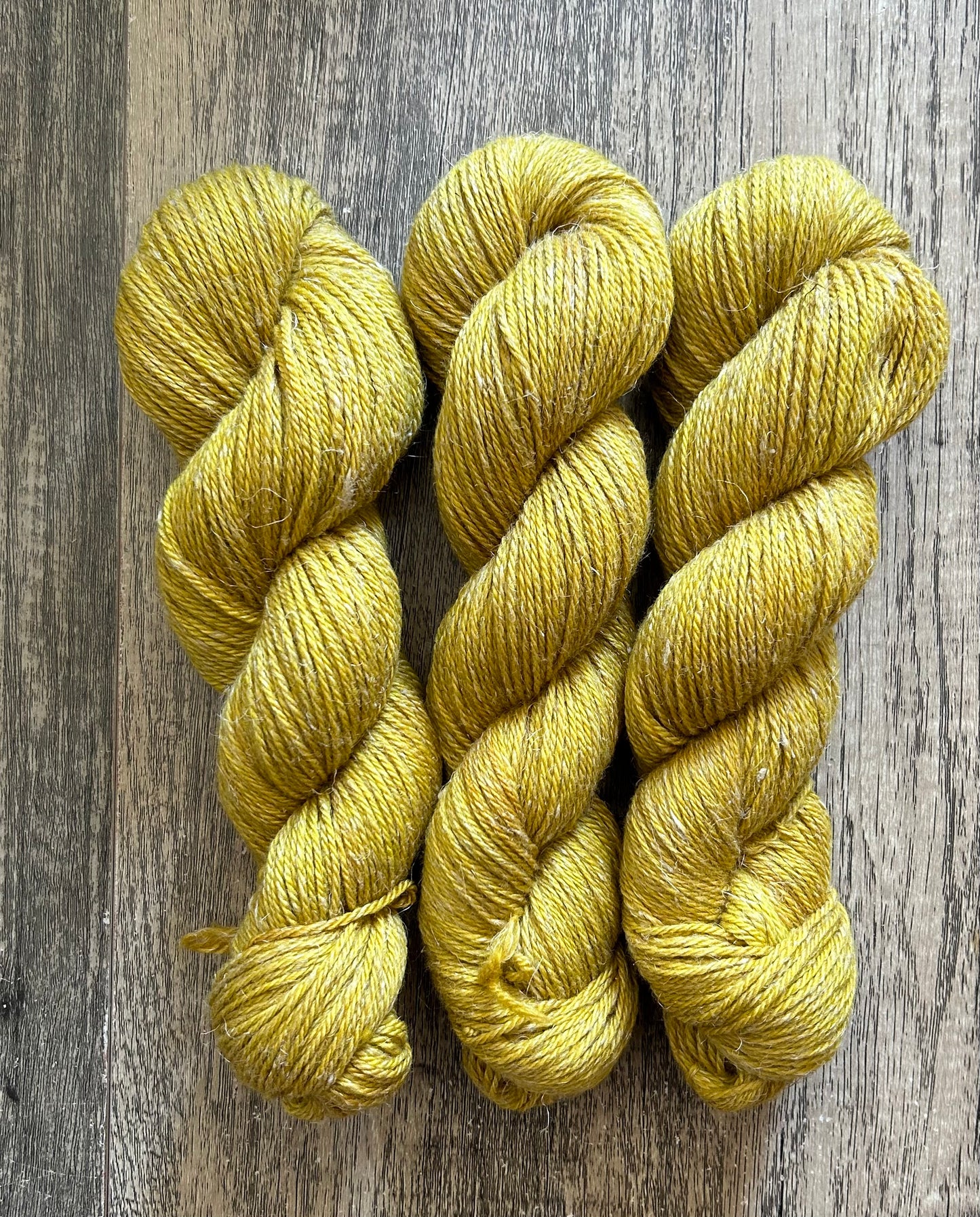 Mellyellow - DK 70/30 Wool/Linen