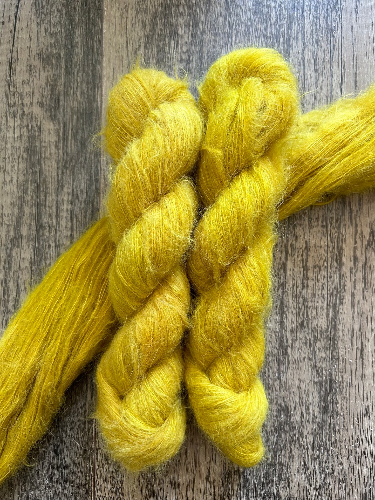 Mellyellow -  Suri Alpaca Silk Lace