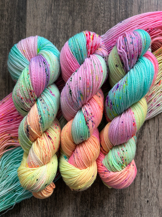 One Horned Wonder - Sock High Twist 85/15