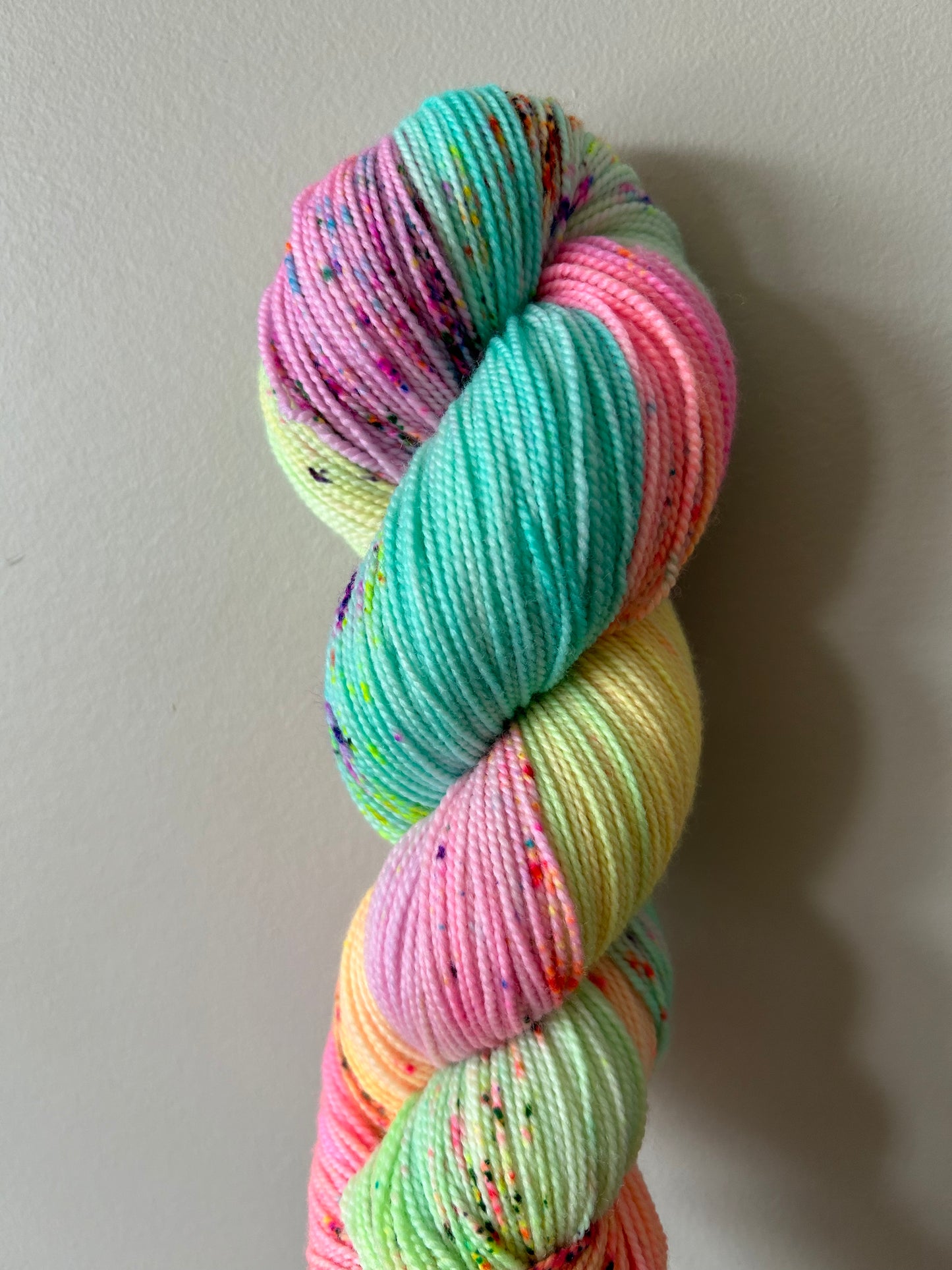 One Horned Wonder - Sock High Twist 85/15