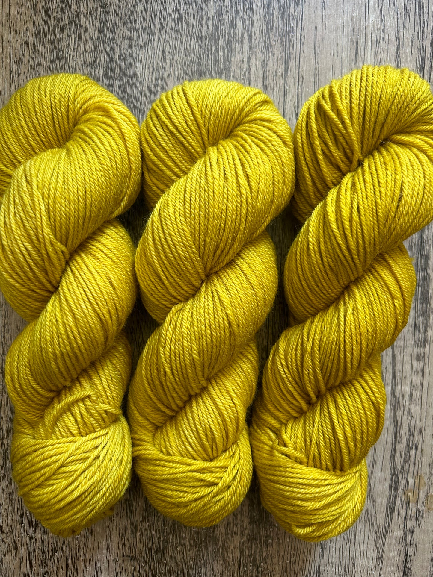 Mellyellow - DK 85/15 SW Merino/Nylon