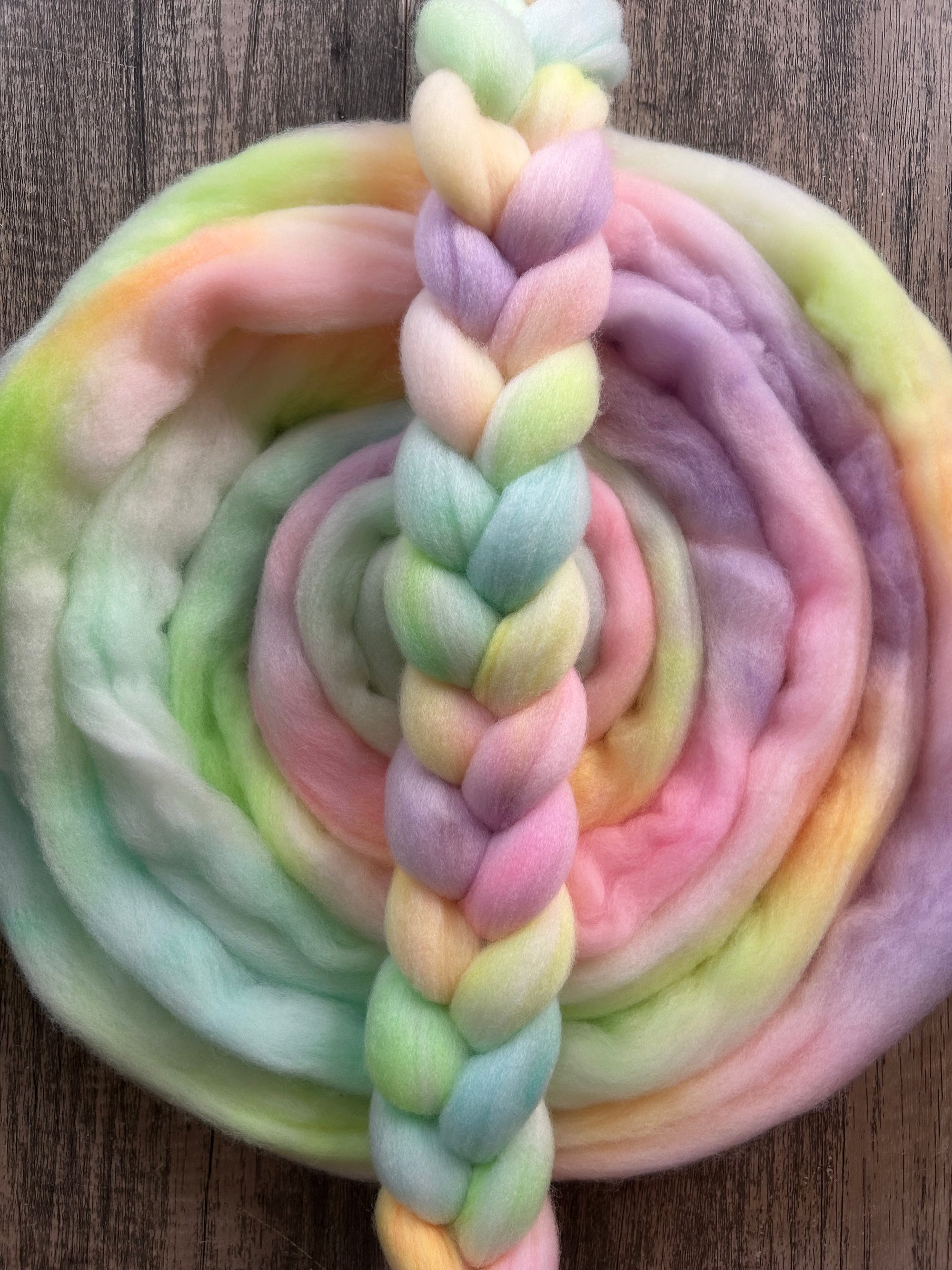 Rainbow Lite - Pearl (21.5 micron) Haunui Fibre