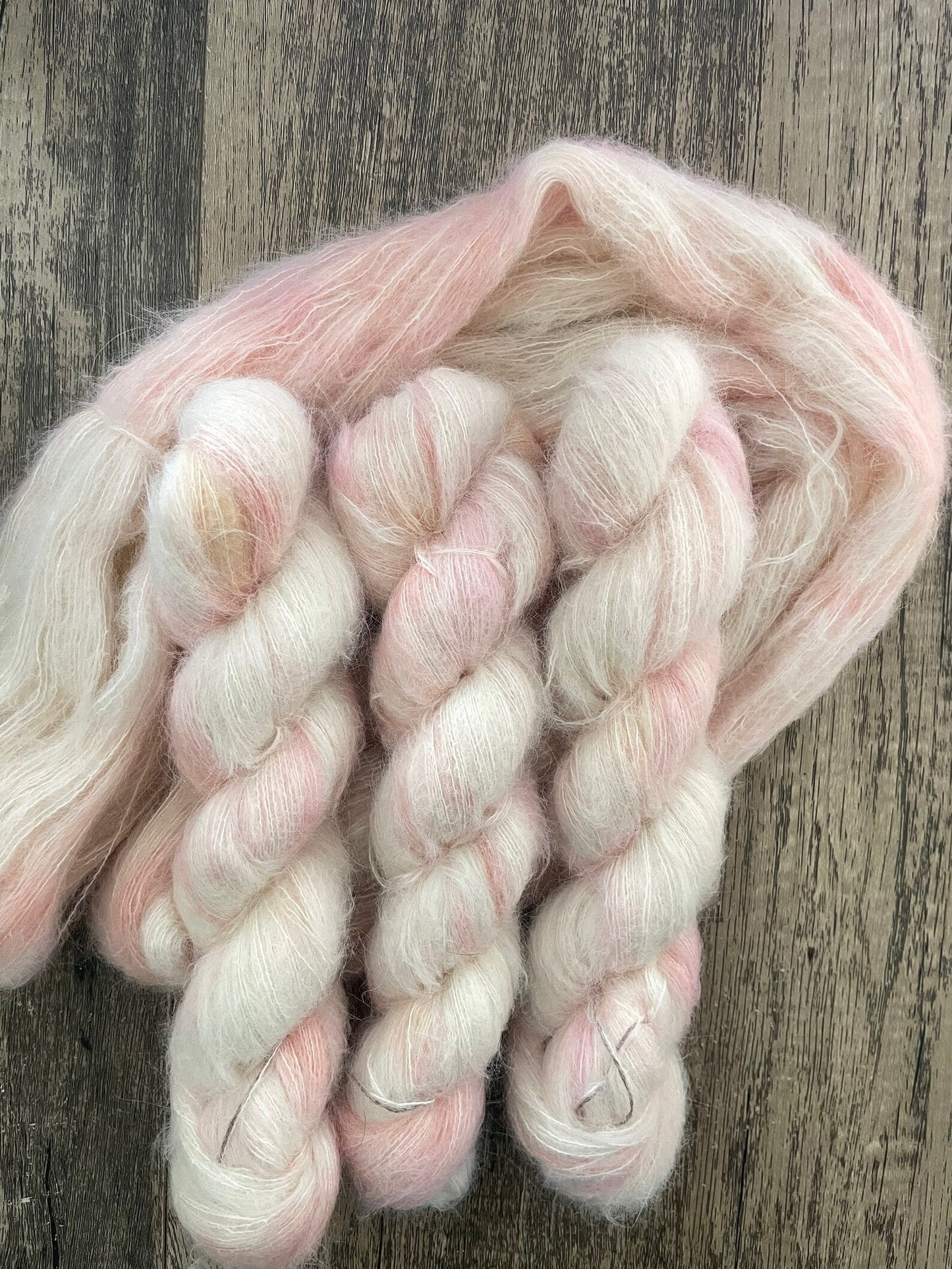 Conch -  Suri Alpaca Silk Lace