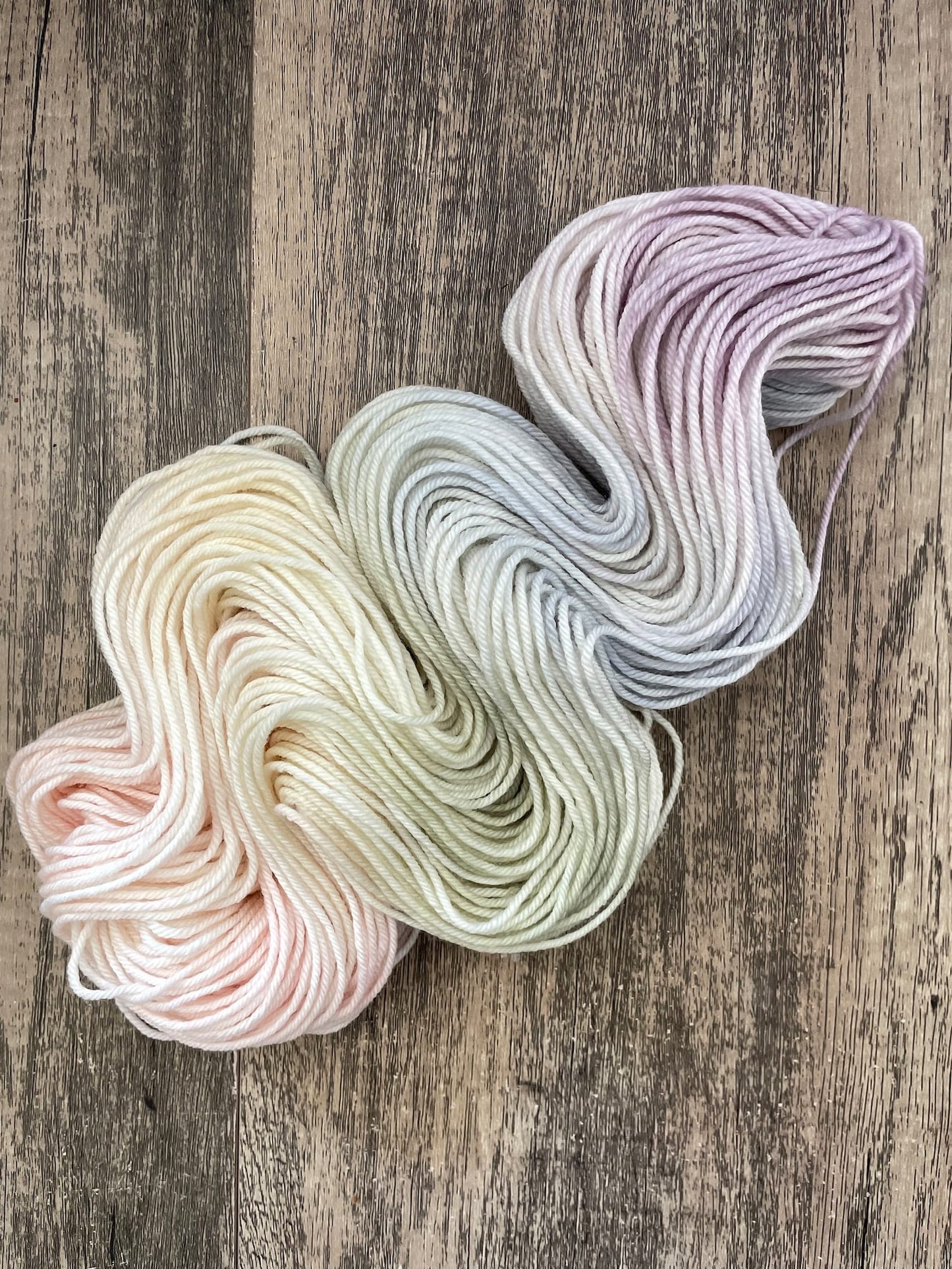 Opalescent - DK 85/15 SW Merino/Nylon