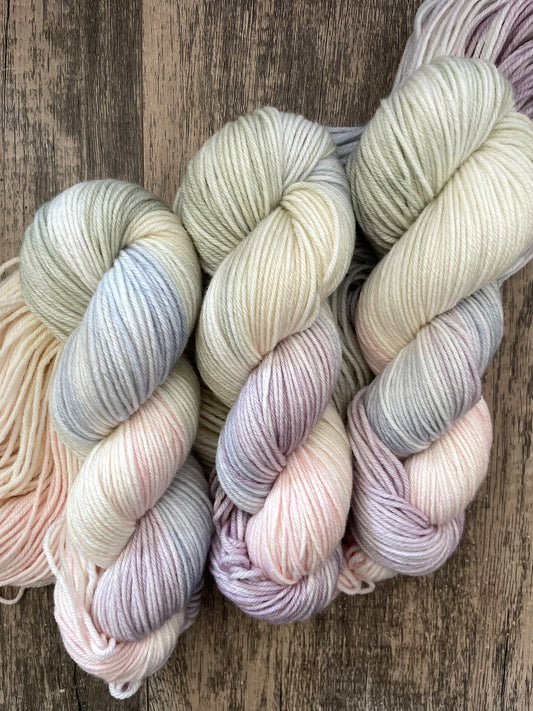 Opalescent - DK 85/15 SW Merino/Nylon