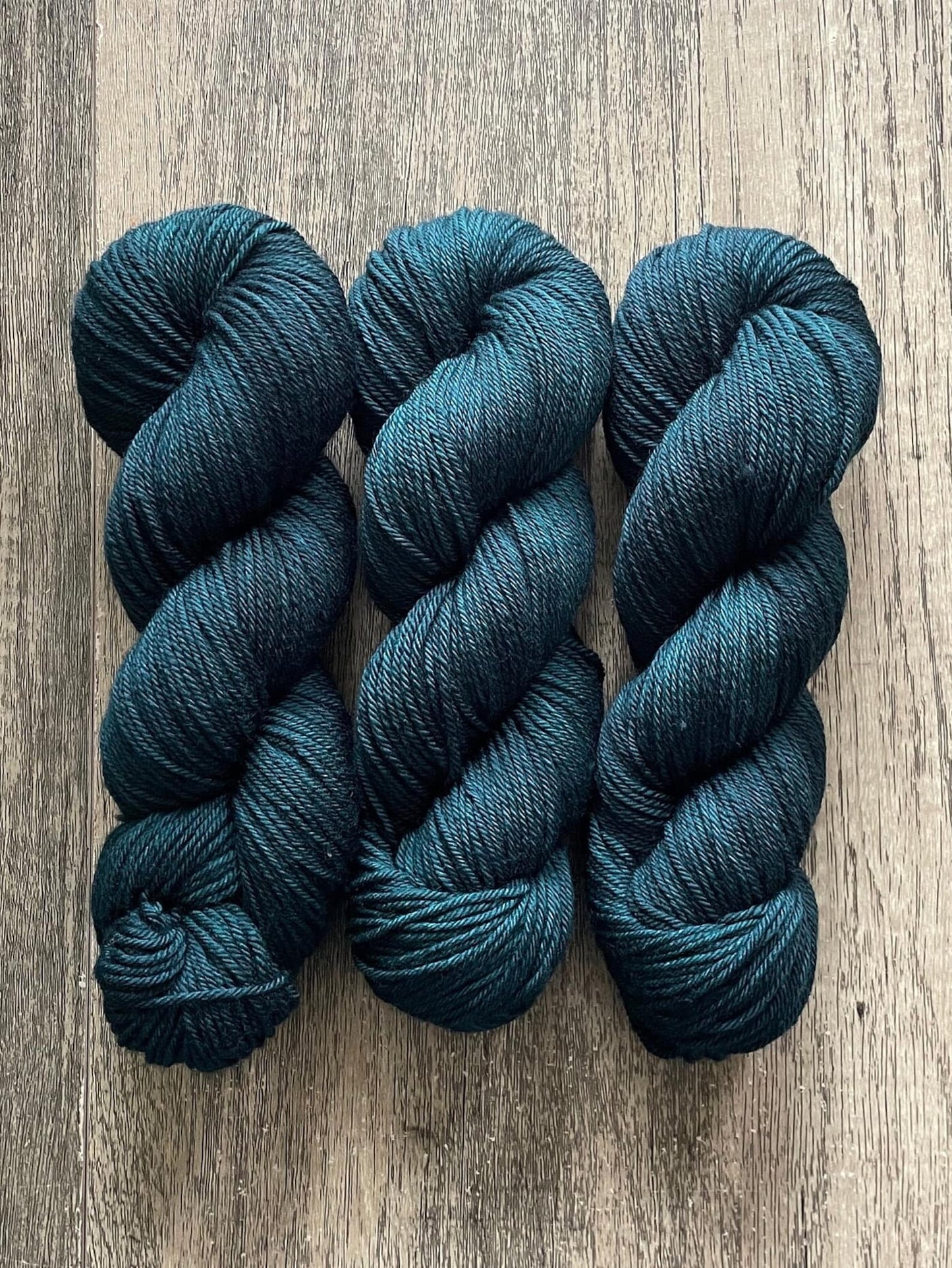 Grackle - DK 85/15 SW Merino/Nylo